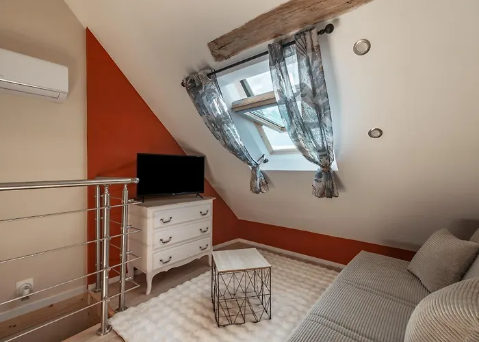 De La Ferme Du Chateau 2 - Climatise Апартаменты Deneze-sous-Doue